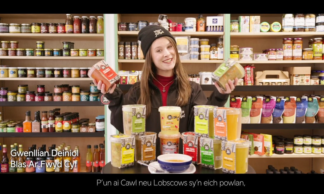 Dathlwch Ddydd Gŵyl Ddewi gyda bwyd a diod Gymreig. Celebrate St David's Day with proper Welsh food and drink.