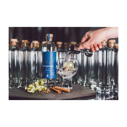Blas ar Fwyd: Dyfi Distillery, Navigation Gin 57% 