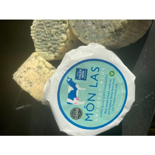 D0111302 - Rhyd y Delyn, Mon Las, 250g Truckle i