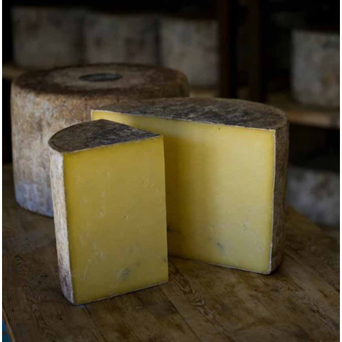 D0126001 - Trethowan, Smoked Pitchfork Cheddar, 1kg piece.jpg