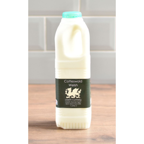Blas ar Fwyd: Cotteswolds Welsh Semi Skimmed Milk