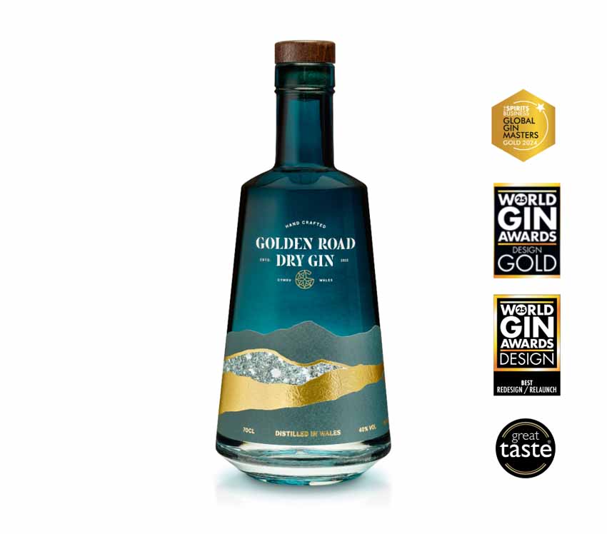 Golden Road Gin with awards