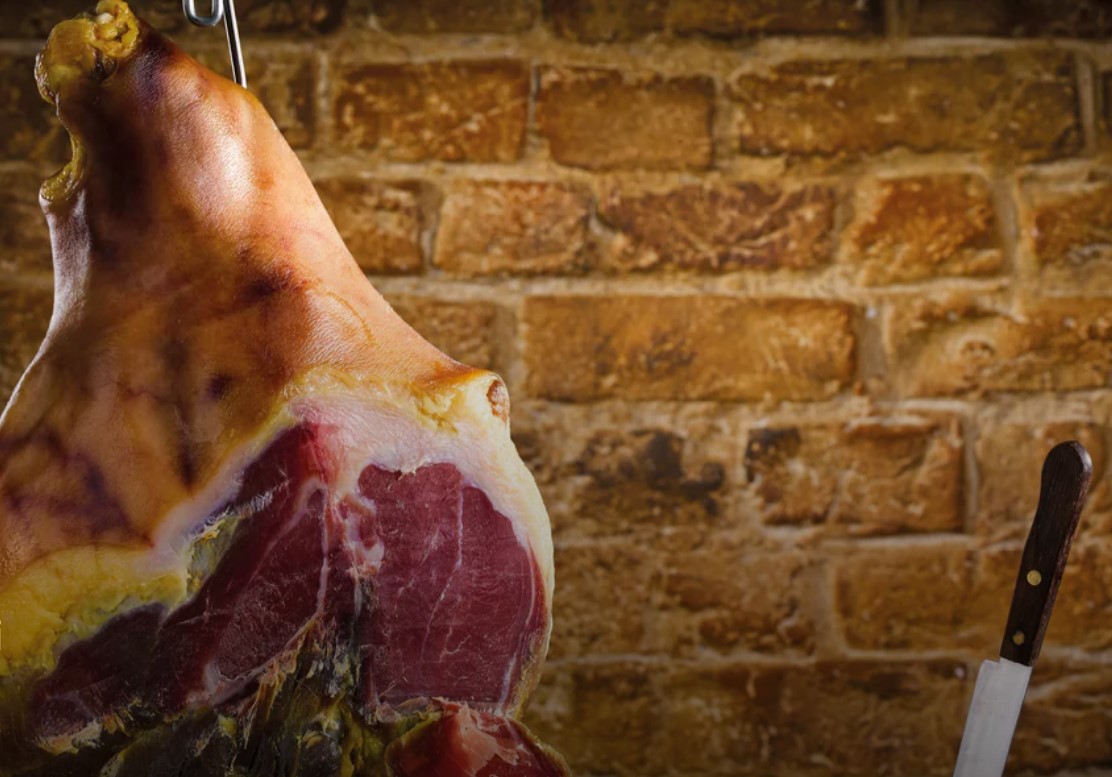 Ham Caerfyrddin hung whole ham