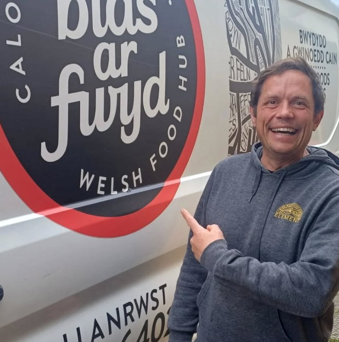 Picklebits founder Will with Blas ar Fwyd van