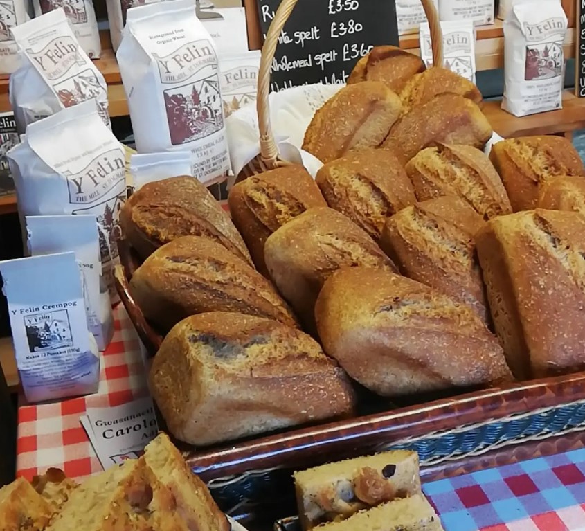 Y Felin Llandudoch flour and bread
