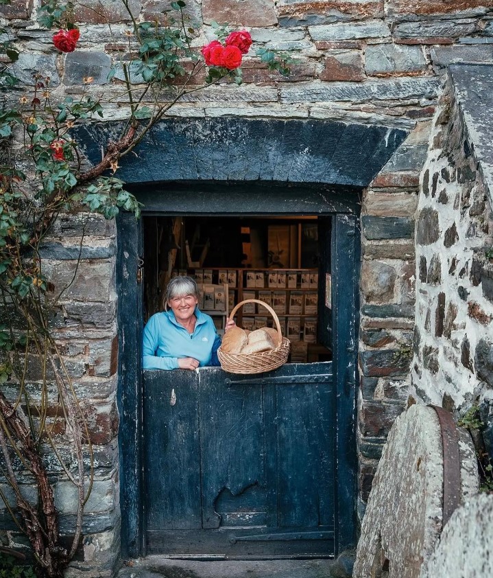 Y Felin Llandudoch Miller Emma